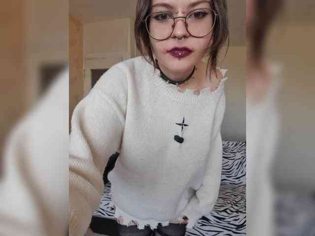 BattyGothic02 webcam