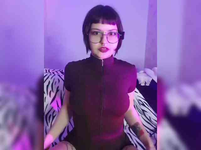 BattyGothic02 webcam