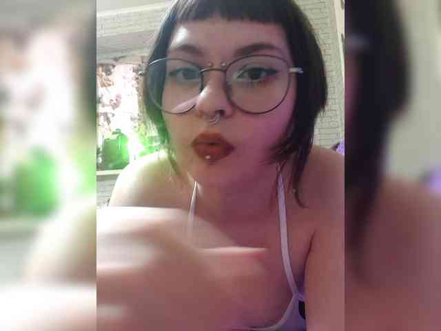 BattyGothic02 webcam