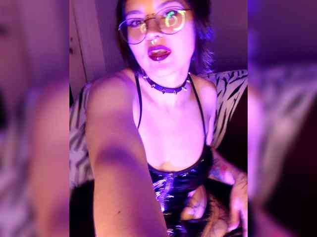 BattyGothic02 webcam