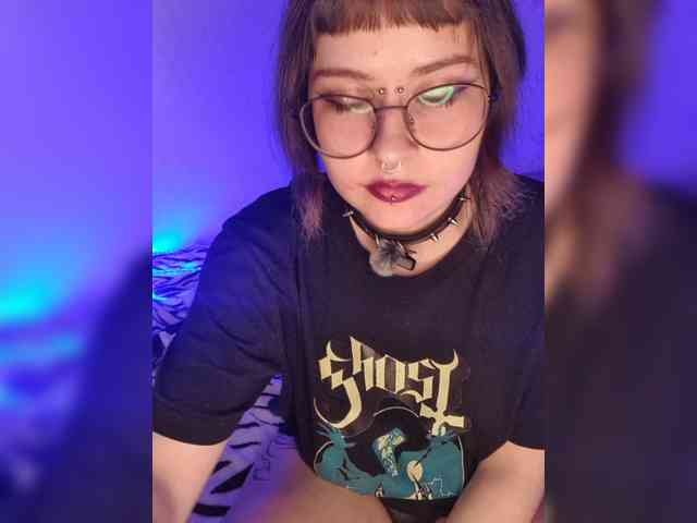 BattyGothic02 webcam