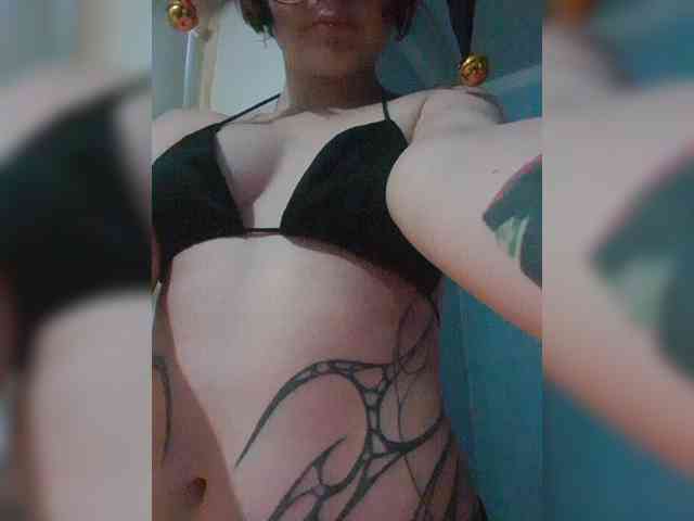 BattyGothic02 webcam
