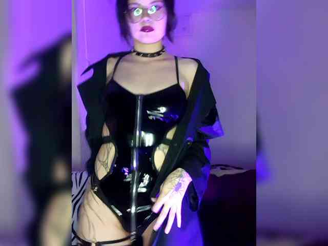 BattyGothic02 webcam