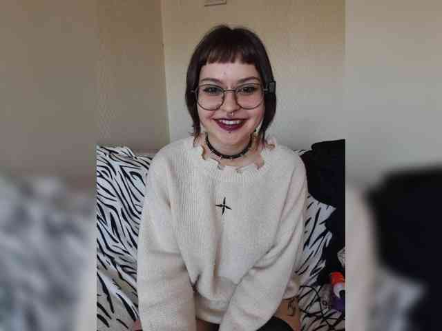 BattyGothic02 webcam