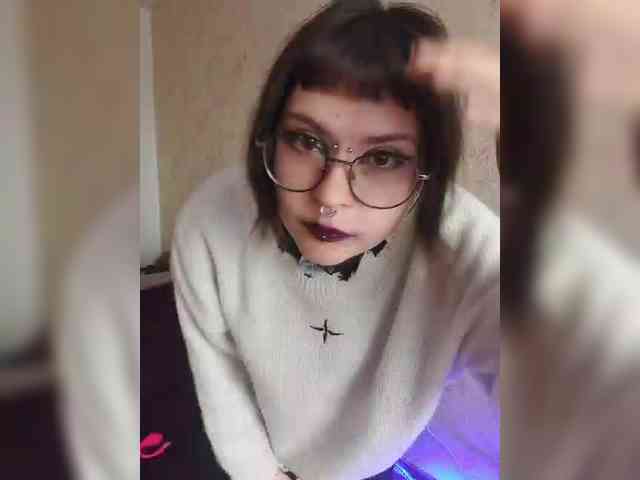 BattyGothic02 webcam