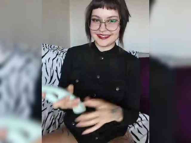 BattyGothic02 webcam