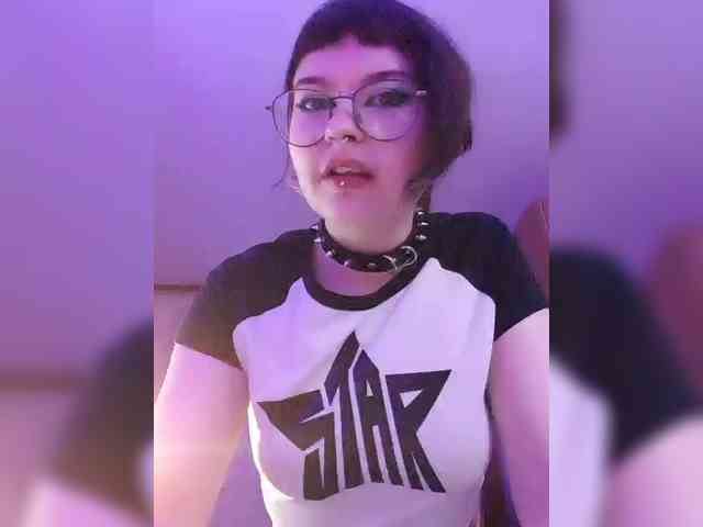 BattyGothic02 webcam