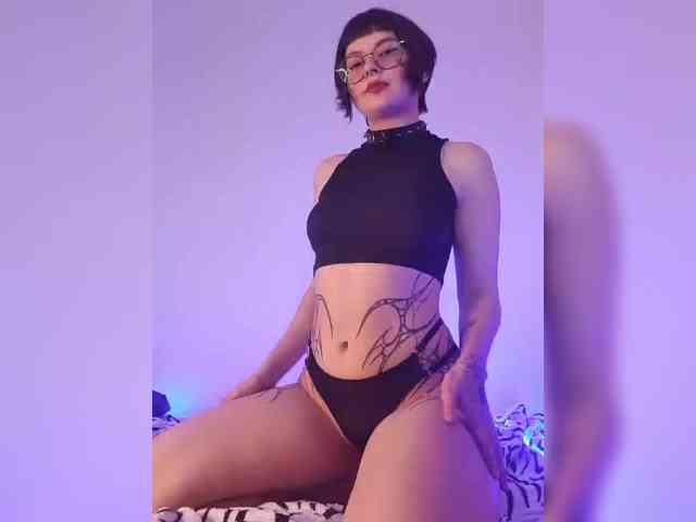 BattyGothic02 webcam