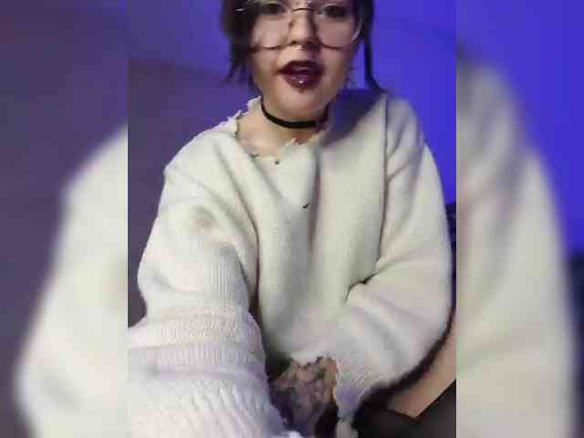 BattyGothic02 webcam