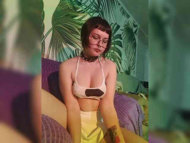 BattyGothic02 webcam