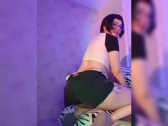 BattyGothic02 webcam