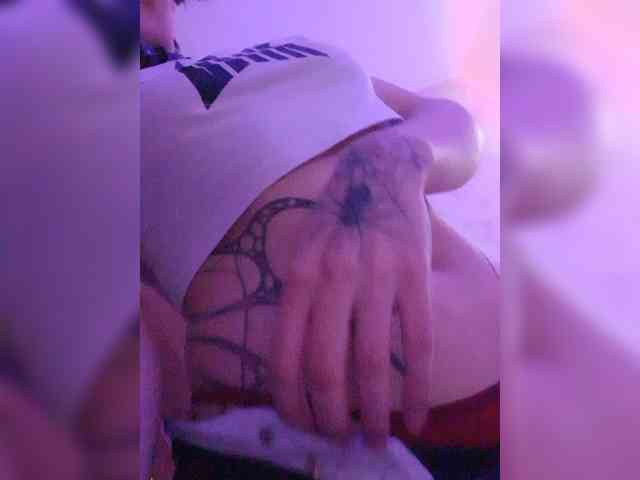 BattyGothic02 webcam