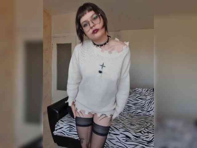 BattyGothic02 webcam