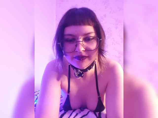 BattyGothic02 webcam