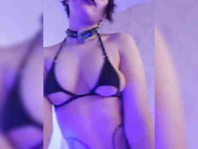 BattyGothic02 webcam