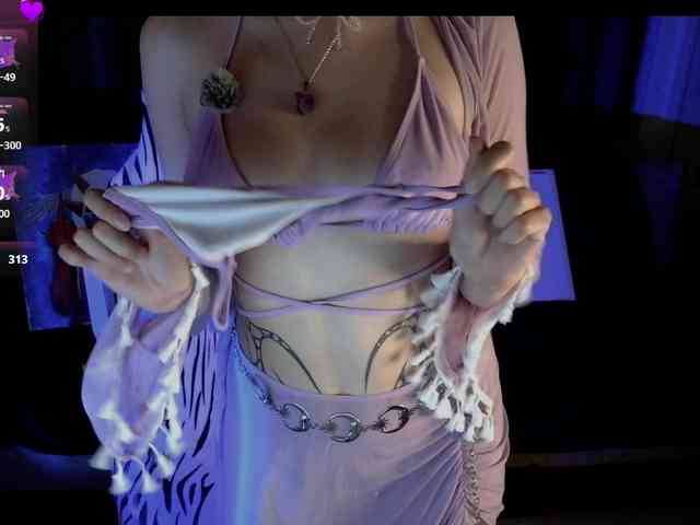 BattyGothic02 Live Webcam on BongaCams