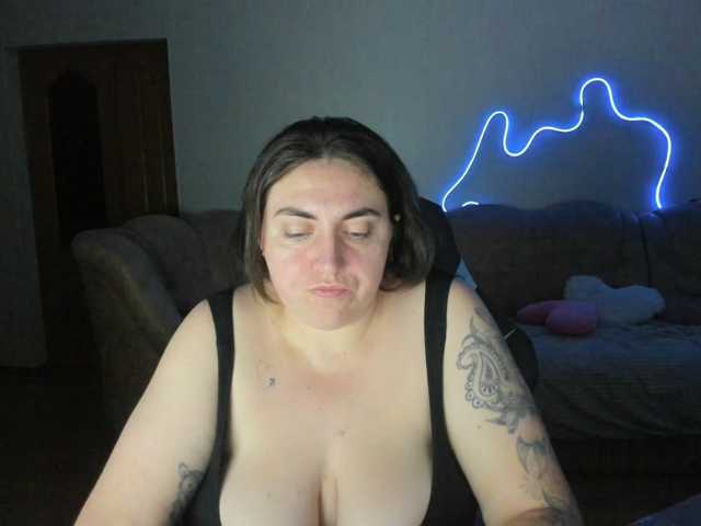 UkraineGirl live cam preview