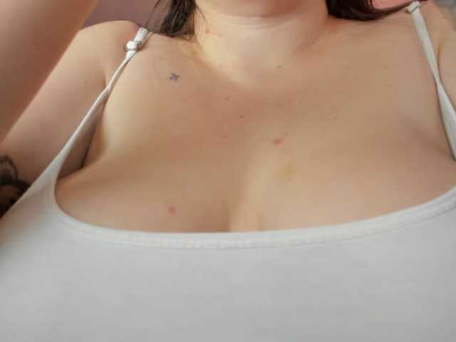 UkraineGirl live cam preview