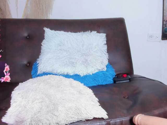 IamEngell live webcam show