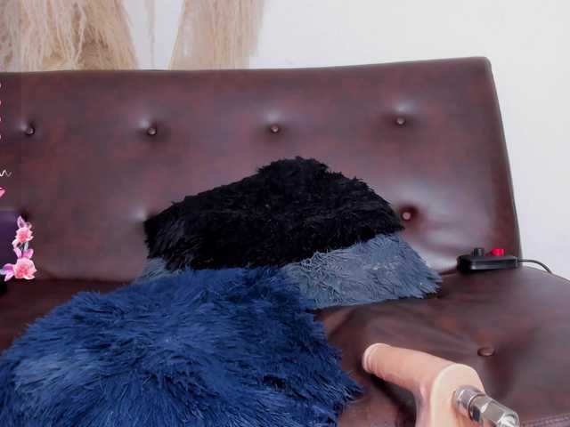 IamEngell live webcam show