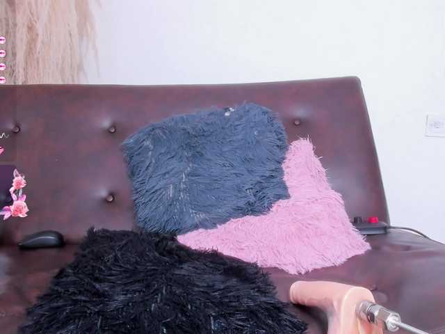 IamEngell live cam on BongaCams