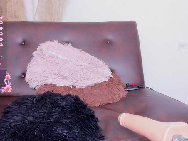 IamEngell live cam on BongaCams