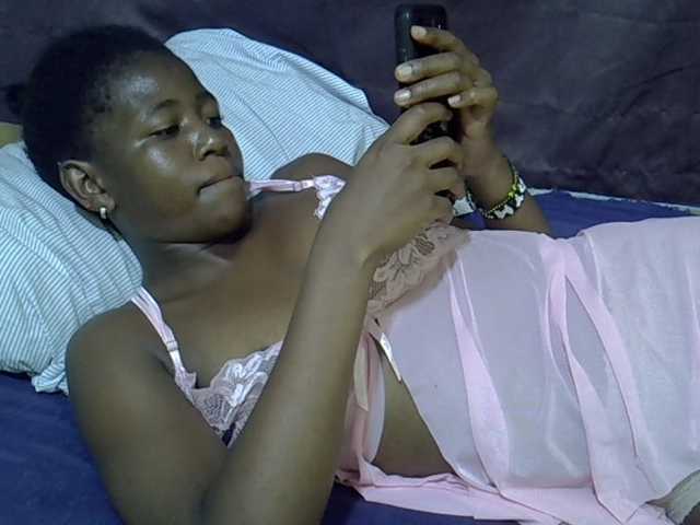 sweet-tatiana live cam on BongaCams