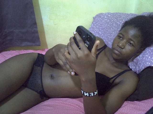sweet-tatiana live cam on BongaCams