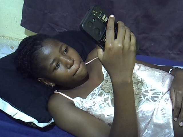 sweet-tatiana live cam on BongaCams