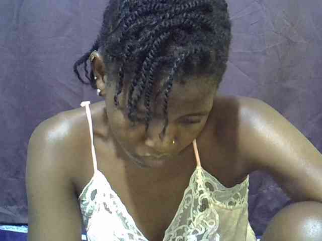 Model: sweet-tatiana