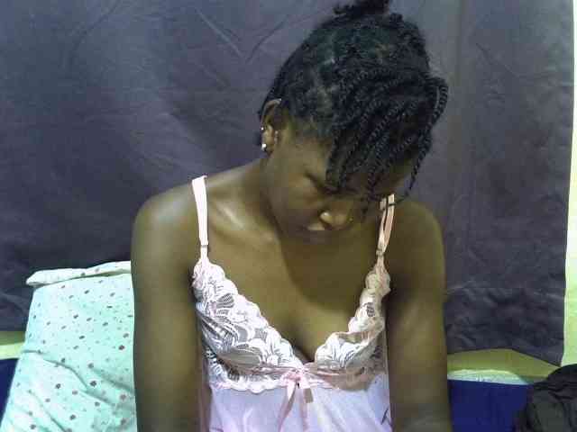 Model: sweet-tatiana