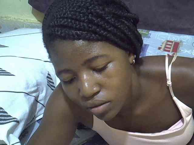Model: sweet-tatiana