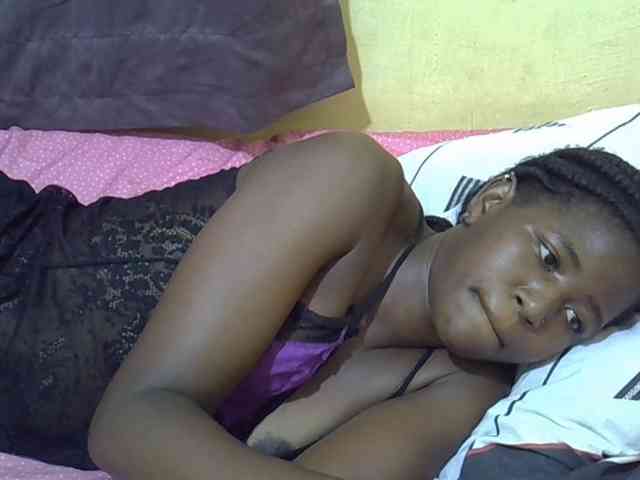 Model: sweet-tatiana