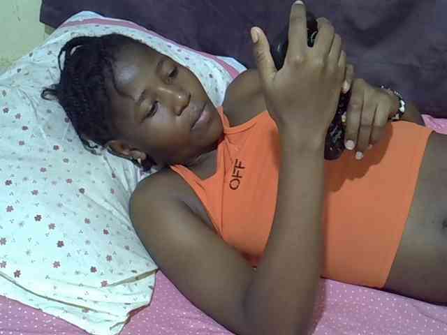 Model: sweet-tatiana
