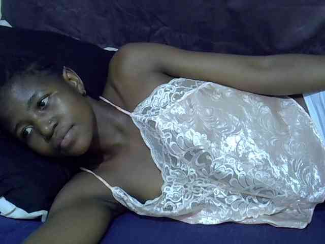 Model: sweet-tatiana
