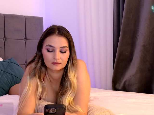 Emmastarseed live cam on BongaCams