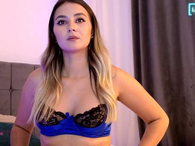 Emmastarseed live cam on BongaCams