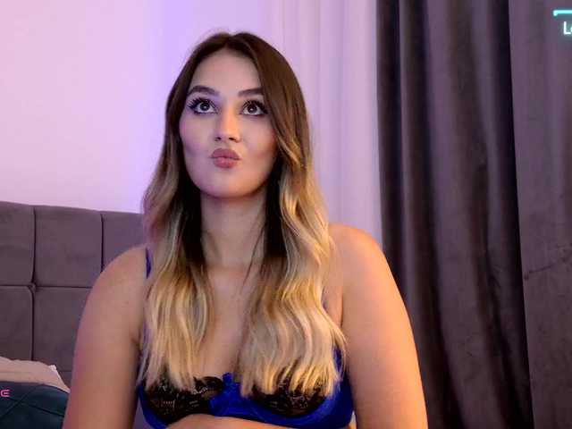 Emmastarseed live cam on BongaCams