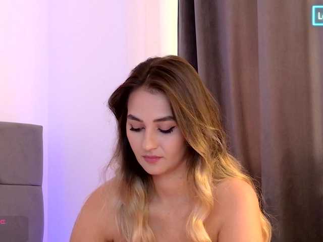 Emmastarseed live cam on BongaCams