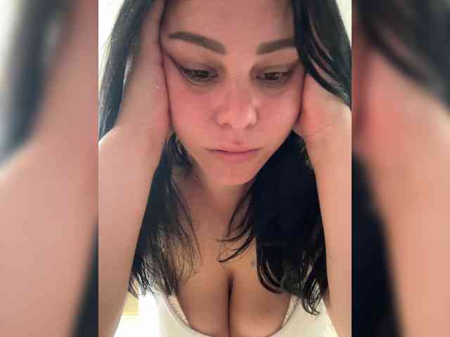 NikaShain webcam
