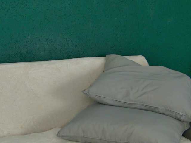 SkinnyNatty live cam on BongaCams