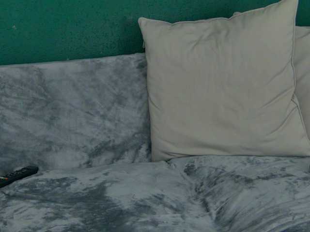 SkinnyNatty live cam on BongaCams