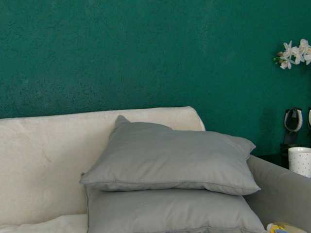 SkinnyNatty live cam on BongaCams