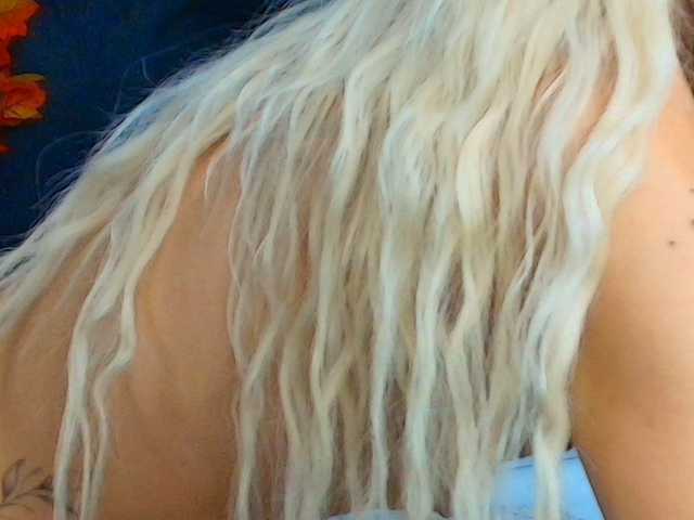 SkinnyNatty live cam on BongaCams