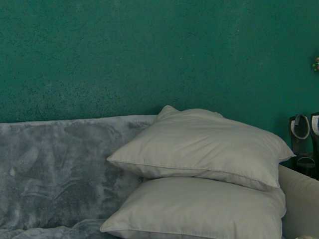SkinnyNatty live cam on BongaCams