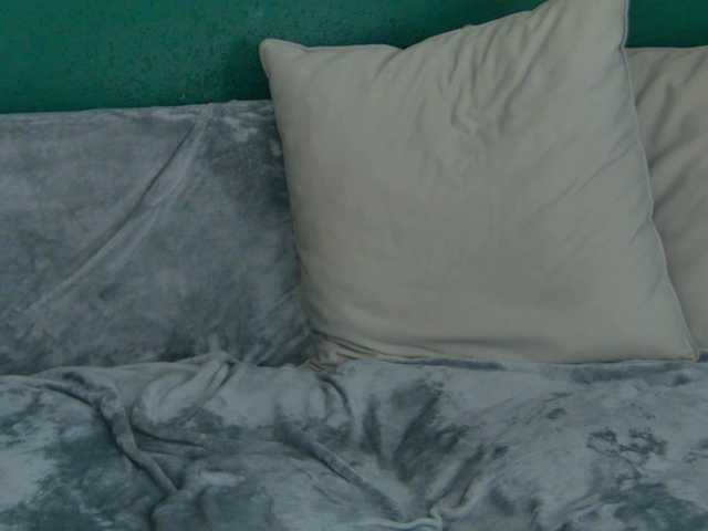 SkinnyNatty live cam on BongaCams