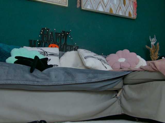 SkinnyNatty live cam on BongaCams