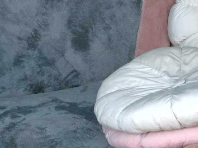 SkinnyNatty live cam on BongaCams
