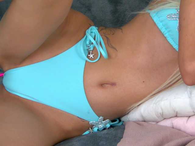 SkinnyNatty live cam on BongaCams