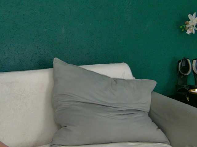 SkinnyNatty live cam on BongaCams